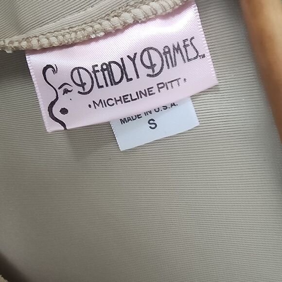 Deadly Dames Film Noir Dress Velvet rushed sides for perfect fitting - Picture 9 of 13